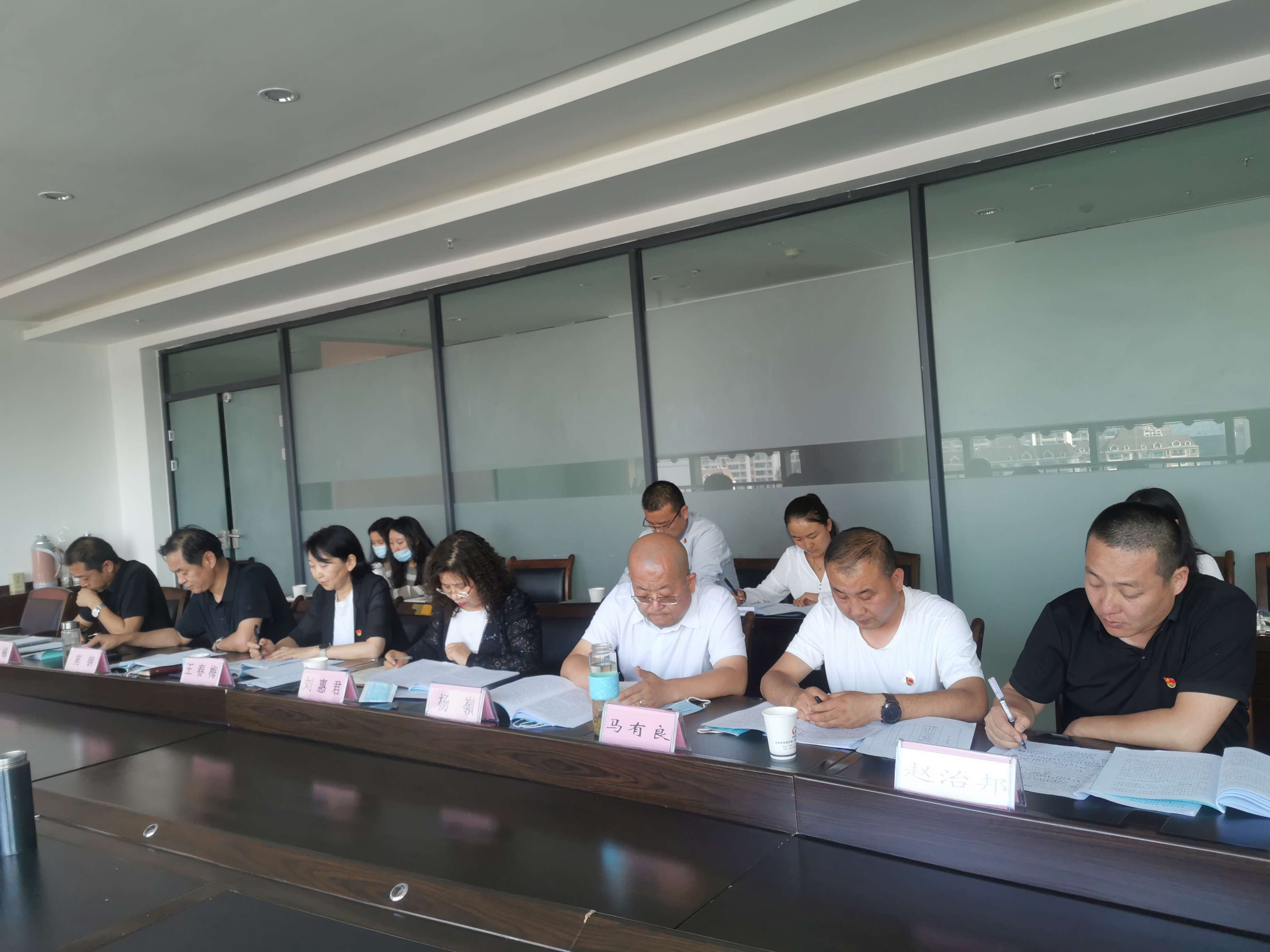 機關黨支部召開專題組織生活會   程彩琳  攝2.jpg